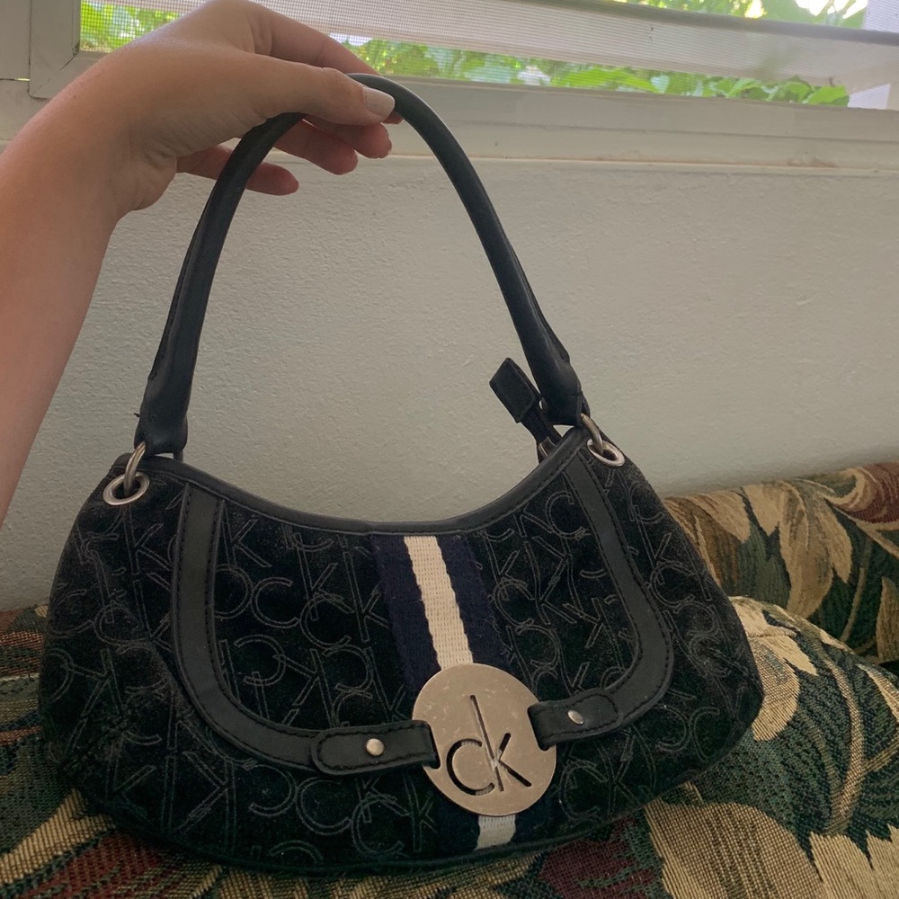 Calvin Klein Black Hand bag / Purse 💫